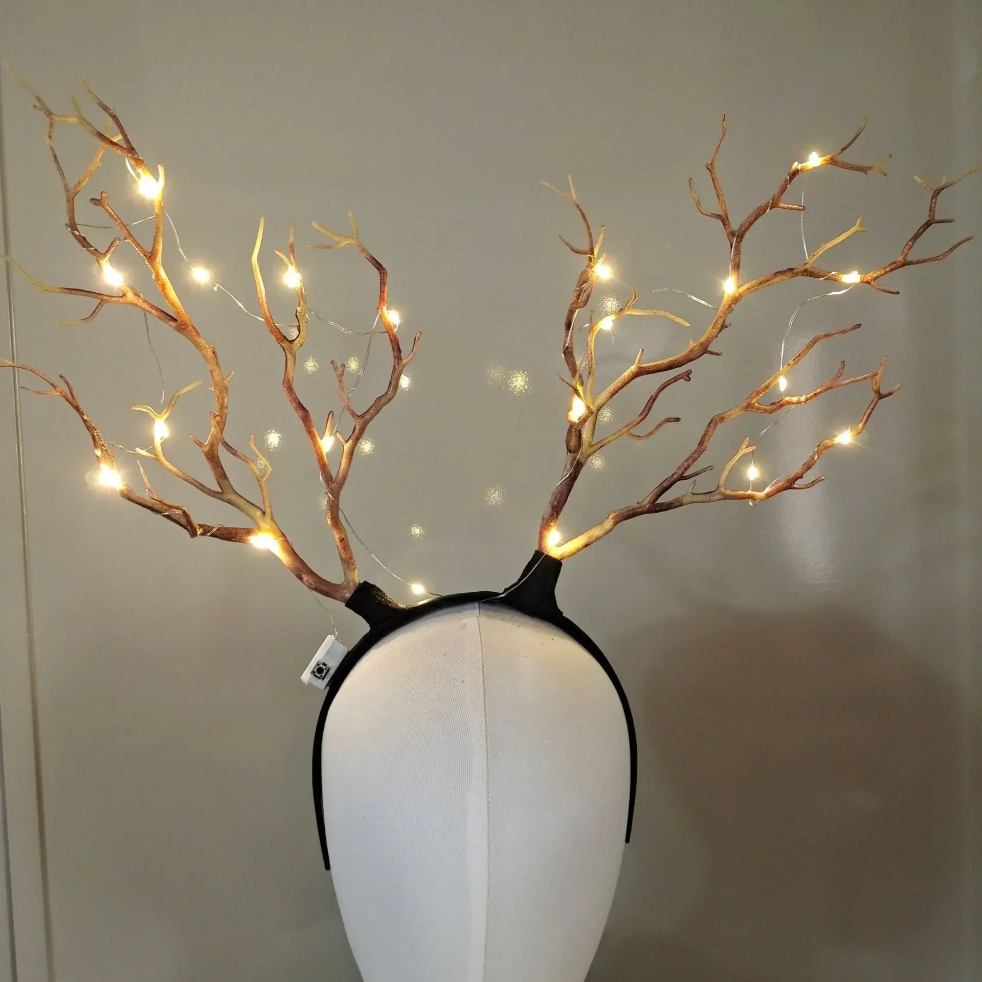 Women Girls Light Up Glowing R - Reindeer Antlers Headband บทวิจารณ์และราคา